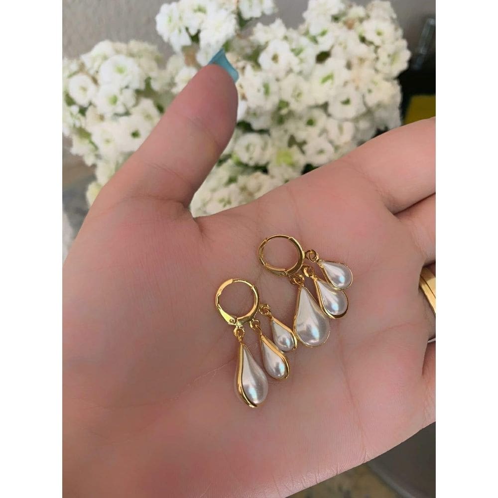 Brinco Argolinha Gota De Perola Folheado A Ouro 18K