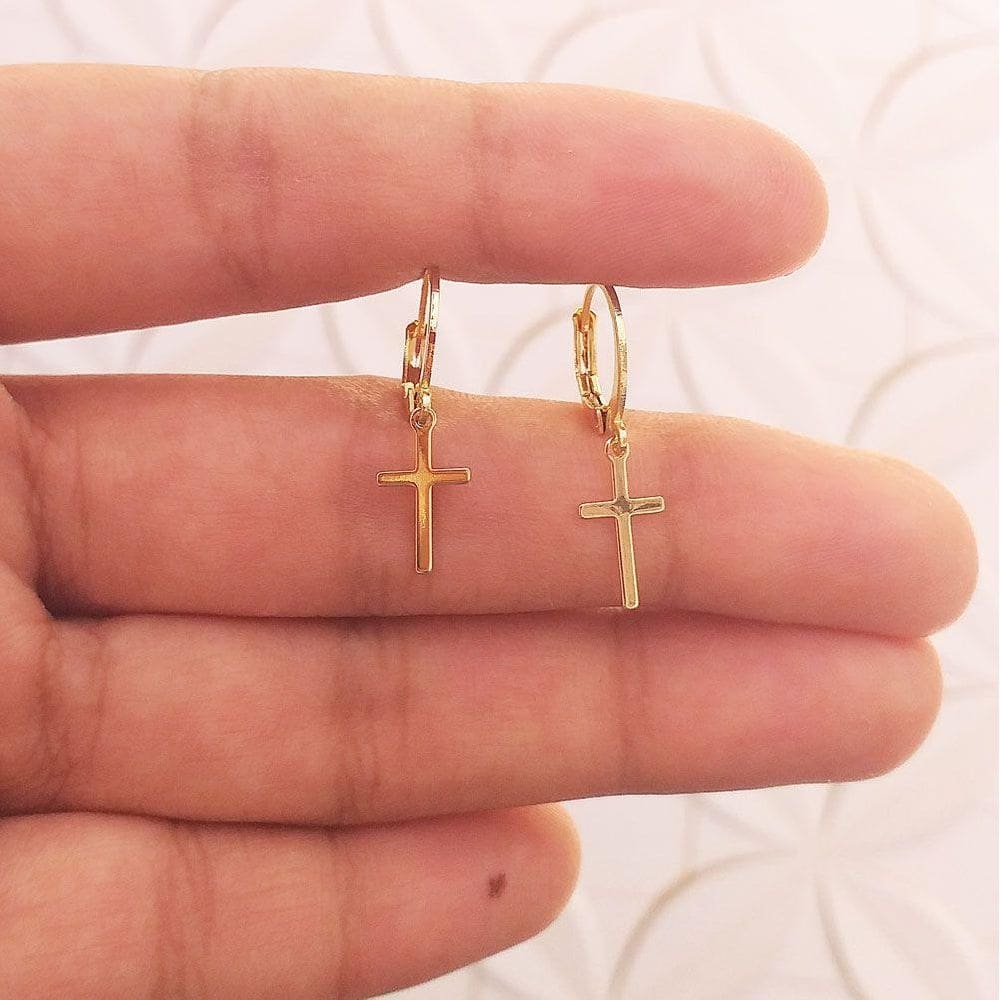 Brinco De Argolinha Cruz Pequena Folheado A Ouro 18K