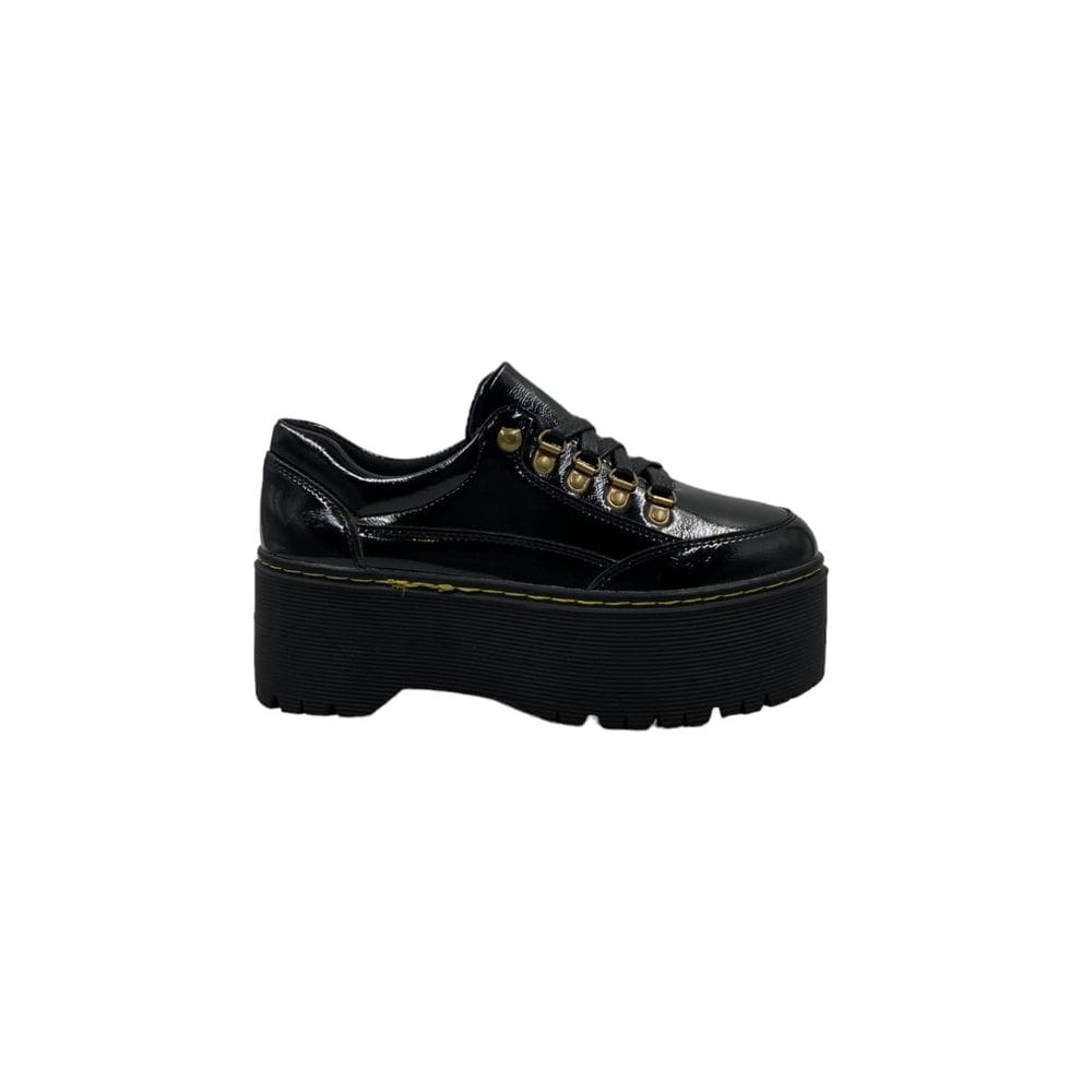 Plataforma de tênis: couro envernizado preto, plataforma de 6 cm