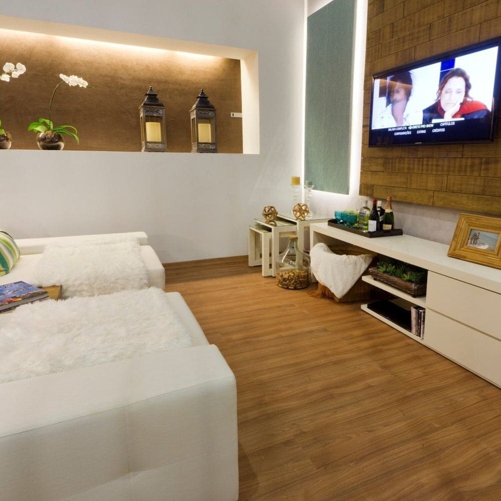 Piso Laminado 21,7cm X 7mm X 1,35m Prime Click Eucafloor - caixa com 2,36 Unidade - Nogueira Málaga