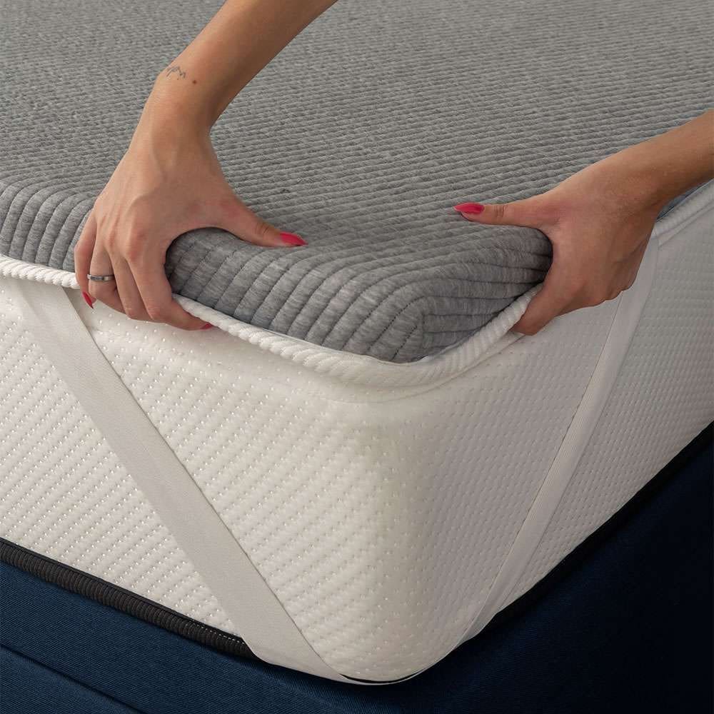 pillow top casal guldi dream com espuma d50 viscoelástica com alça (5x138x188) branco e cinza
