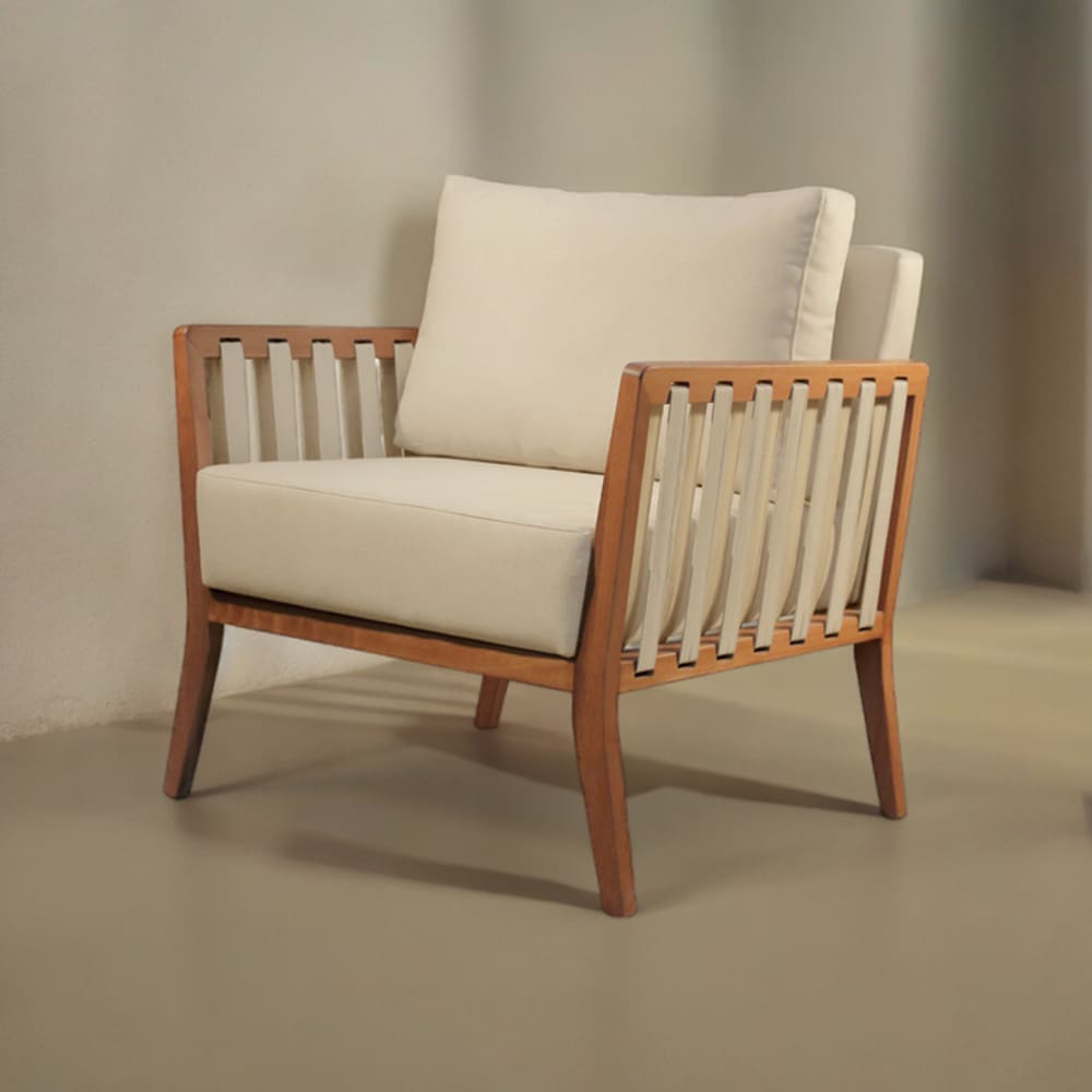 Poltrona Decorativa Madeira Maciça Helena Bege Claro