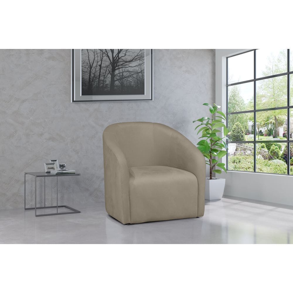 Poltrona Decorativa Julia Veludo Bege - LM DECOR