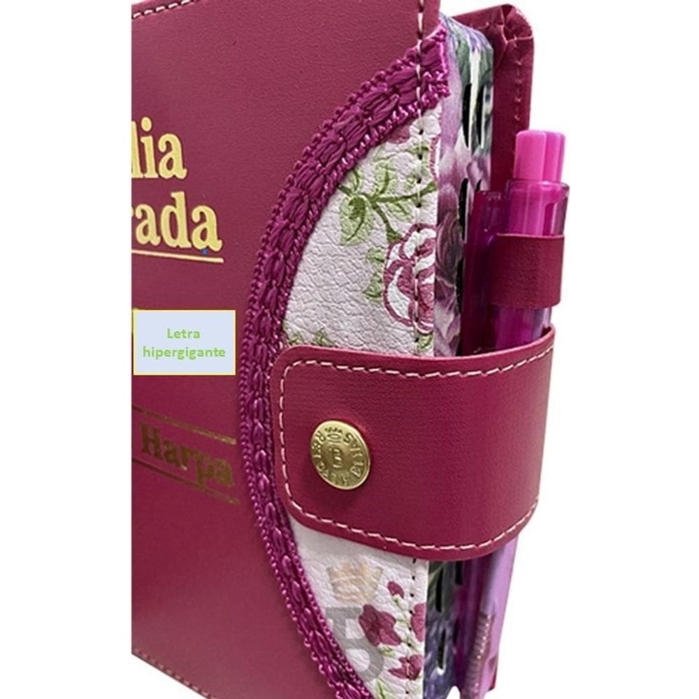 Bíblia Pentecostal Feminina Letra Hipergigante - Botão Harpa Medindo 21cm X 14cm Assembleia