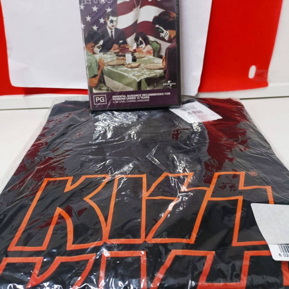 Dvd Kiss – Kiss My A/IMPORTADO/Camiseta Kiss - Logo Repeat