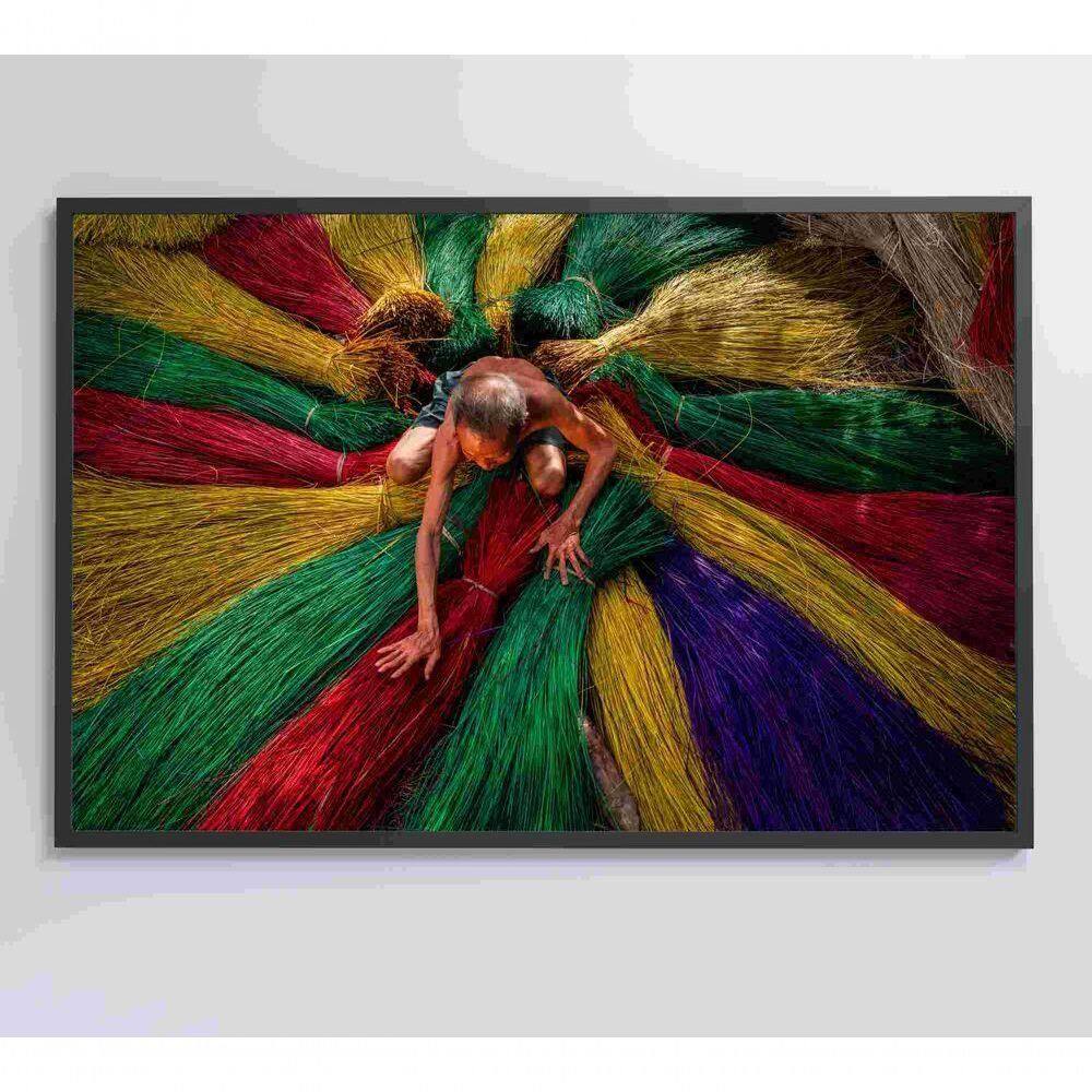 Quadro Artesão Secando Tapetes Tradicionais Medidas 60x40 Cm Impressão Vidro Acrílico