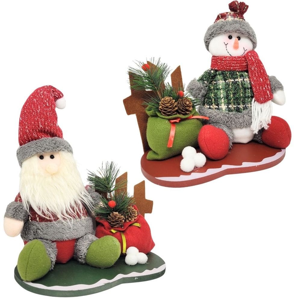 Jogo Papai Noel e Boneco de Neve Pelúcia na Cerca Base Madeira Presentes e Pinhas- Master Christmas