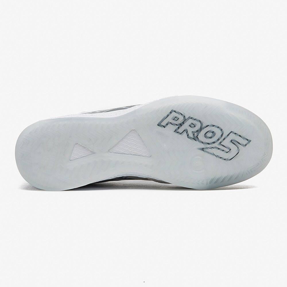 Chuteira Futsal Umbro Pro 5 Bump Cinza | Extra