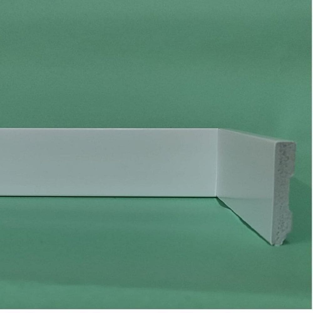 Kit com 5 Barras Rodapé de Poliestireno 5cm x 10mm x 2.25m Liso Slim Metro Linear Casa Grassi 6,75m Branco