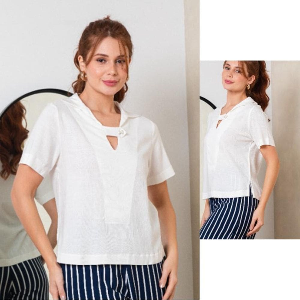 Blusa manga curta com gola viscose tramado com broche Virou Moda