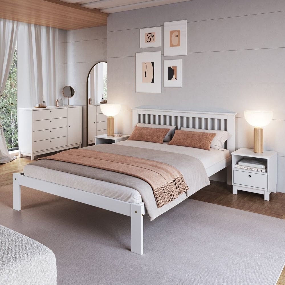 Cama de Casal Júlia de Madeira Maciça com Lastro Branco