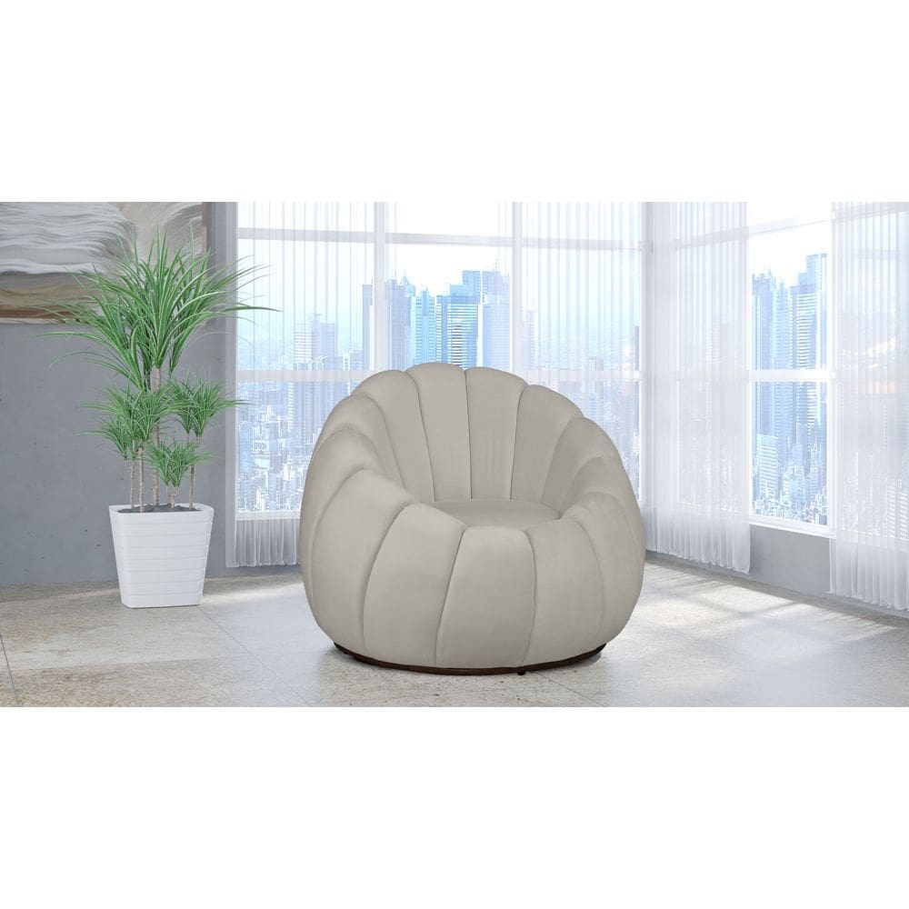 Poltrona Decorativa Concha Veludo Marfim - Londrilar