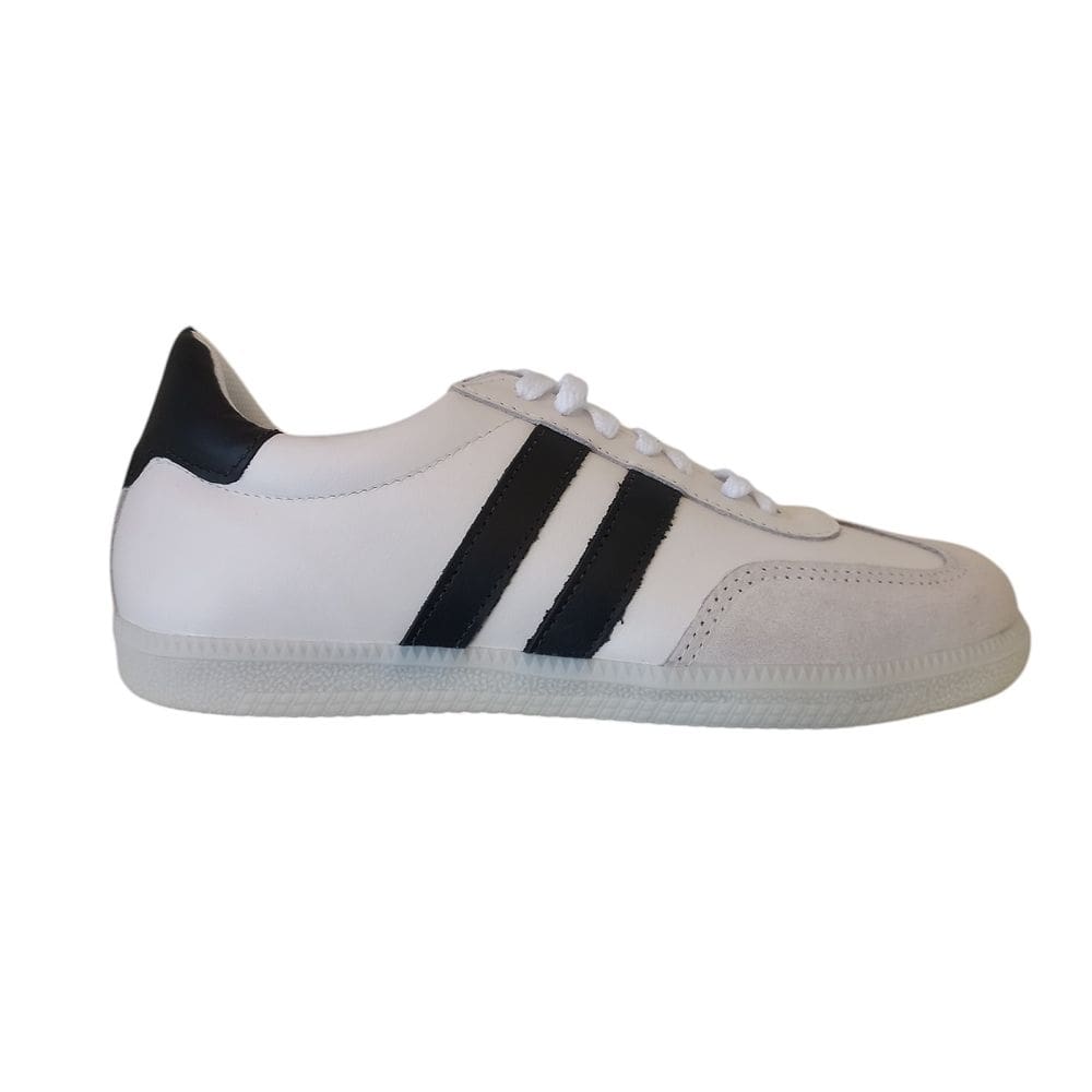 Tênis Casual Feminino em Couro Flat Branco Preto Street
