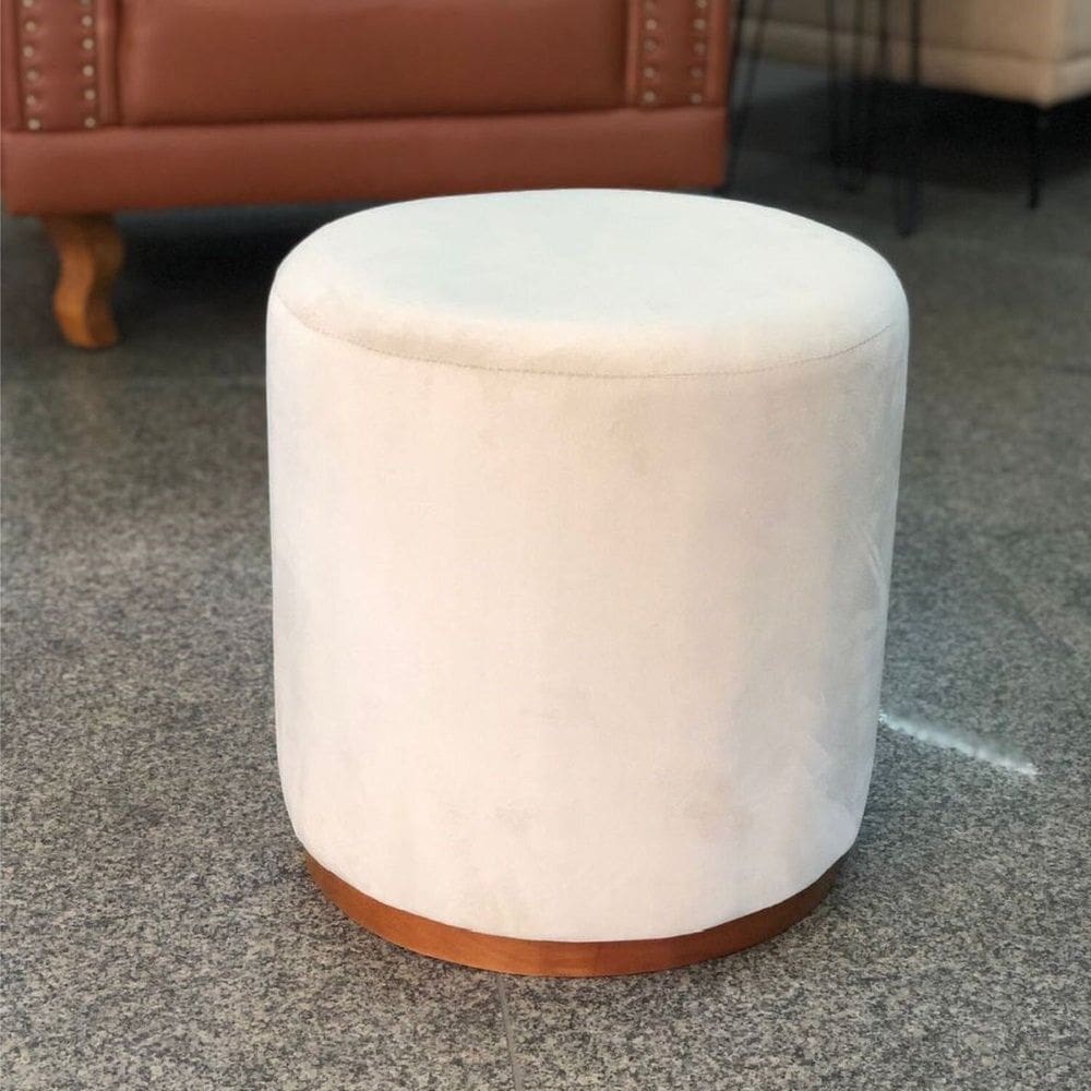Puff Barcelona Decorativo e Base Madeira Marfim