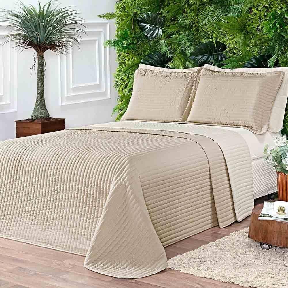 Kit Cobre Leito Colcha Celeste Queen 03 Peças Dupla Face Micropercal 200 Fios Prático Liso - Bege