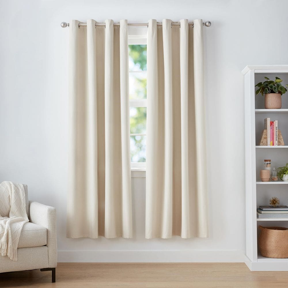 Cortinas de janela Amazon Basics Room Darkening 213x213cm Bege