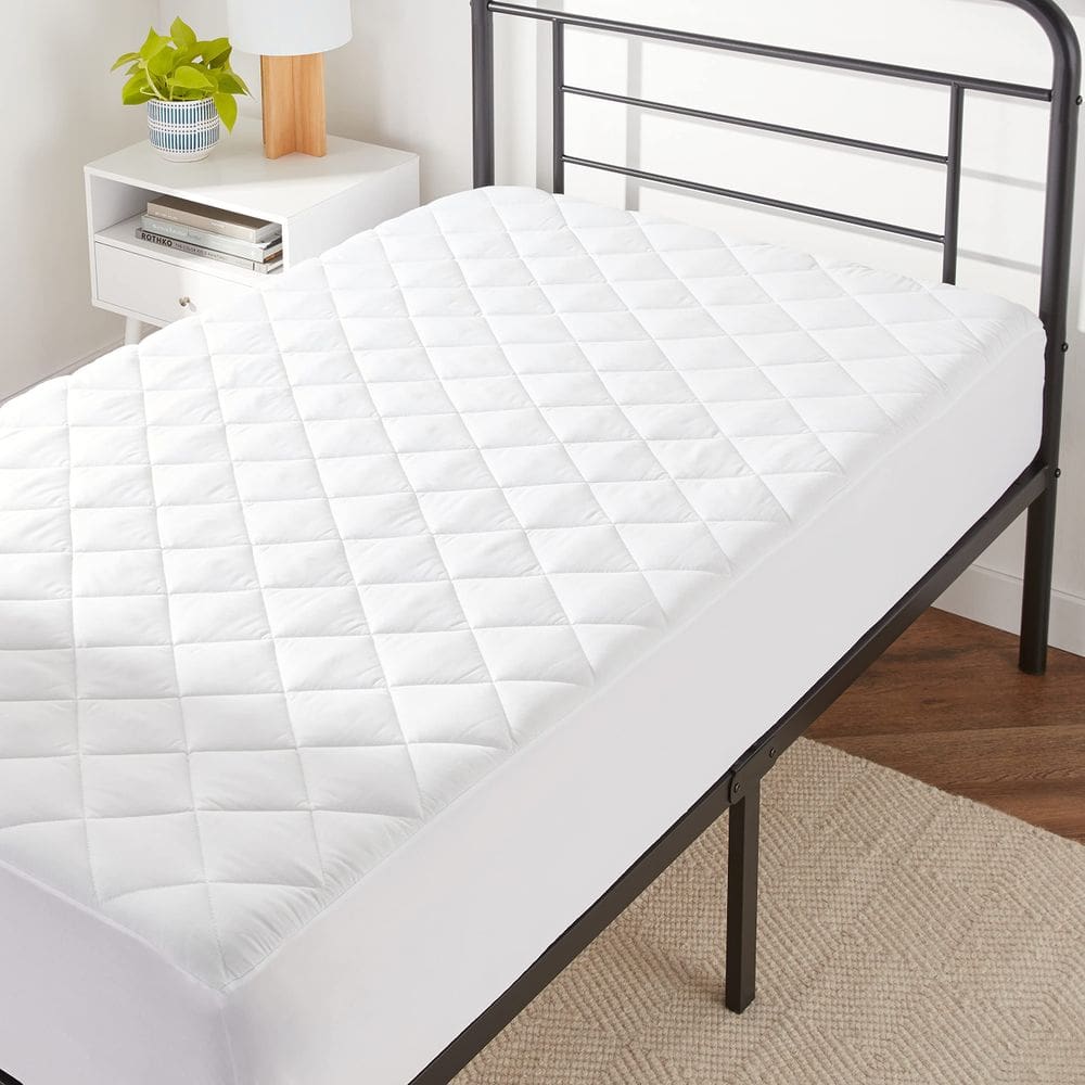 Tapete de colchão Amazon Basics hipoalergênico Twin White