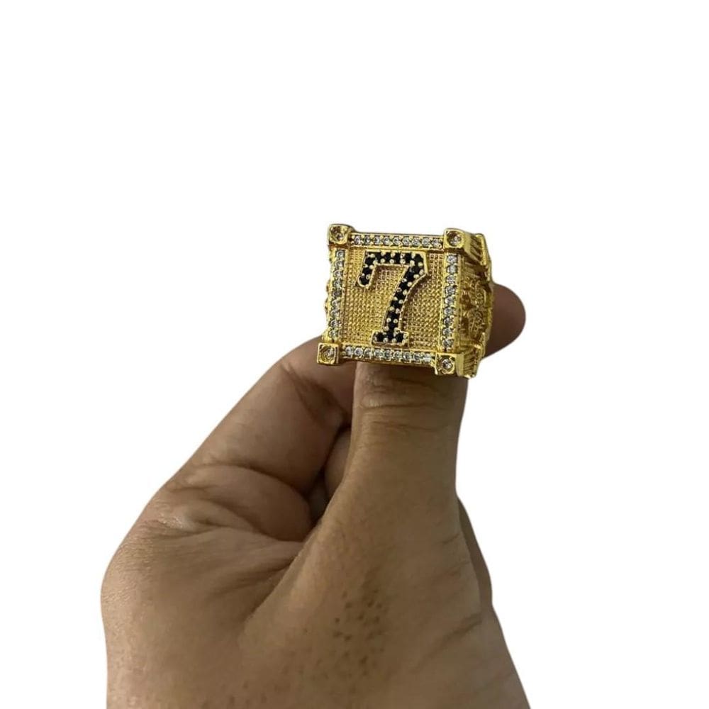 Anel Número 7 Cravejado Em Preto Ajustável Banhado A Ouro