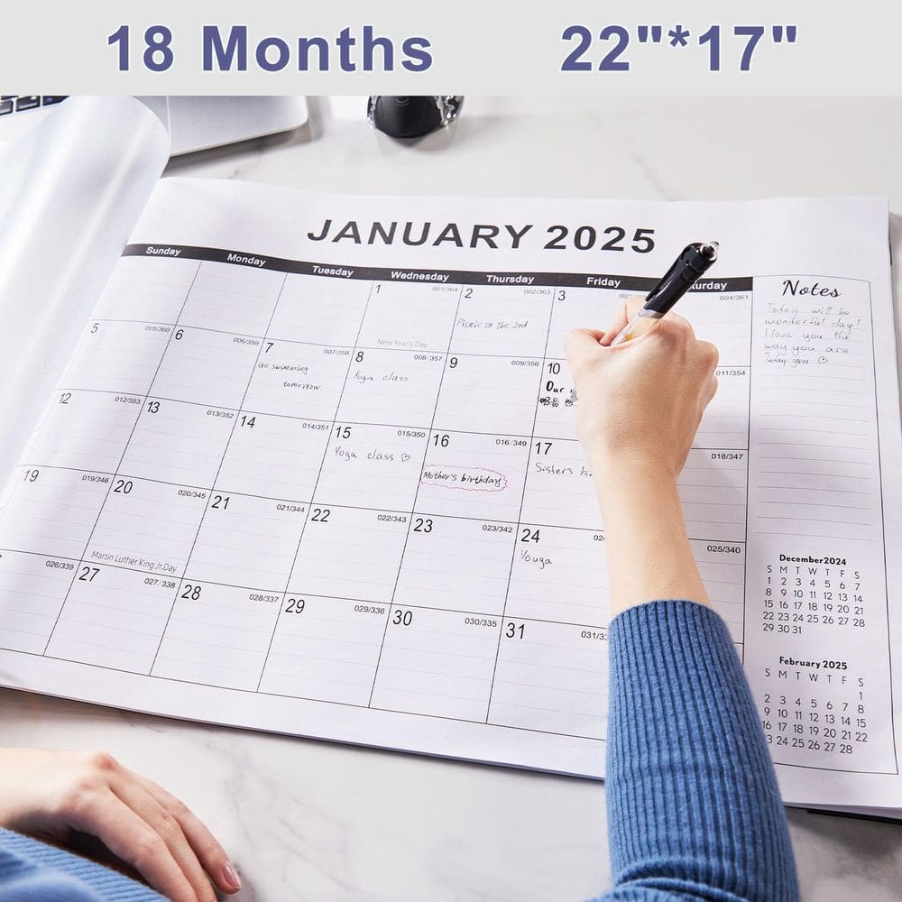 Calendário de mesa FZD 2025-2026 22x17cm com capa de plástico