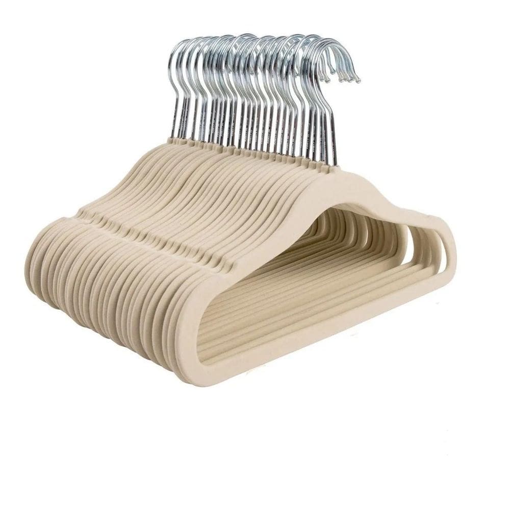 Kit 50 Cabides Veludo Antideslizante Bege