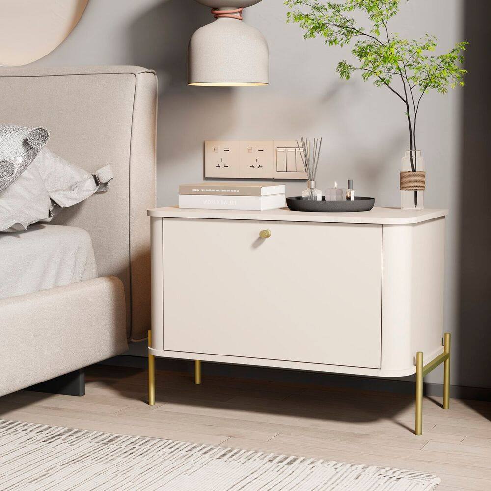 Mesa de Cabeceira Curva Tucupí com Pés e Puxador em Metal Off White/Dourado