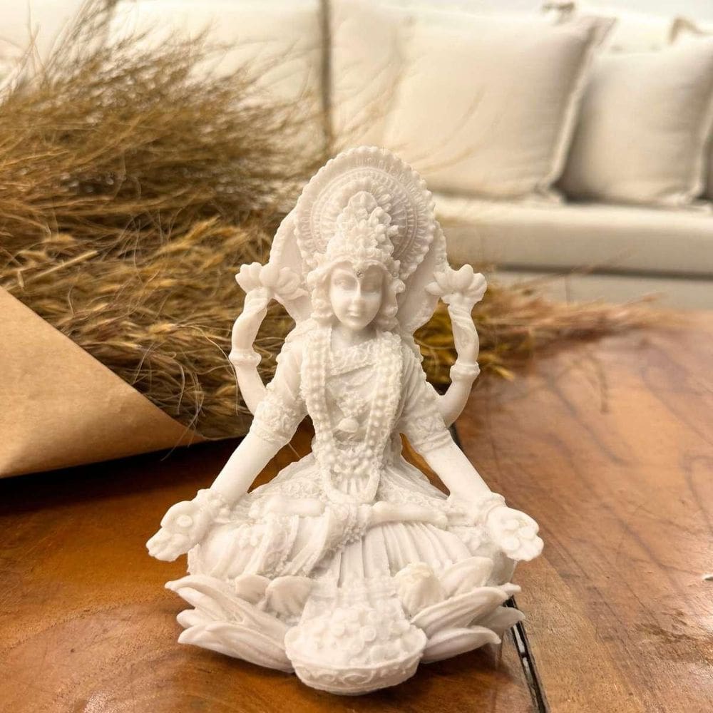 Escultura Lakshmi Na Flor De Lótus De Pó De Mármore 14Cm