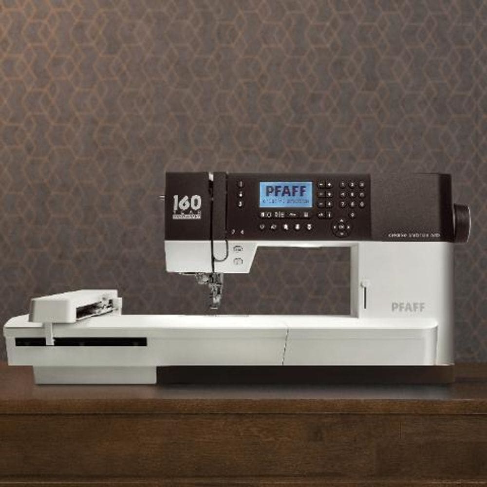 Máquina de  Bordado  e Costura Ambition 640