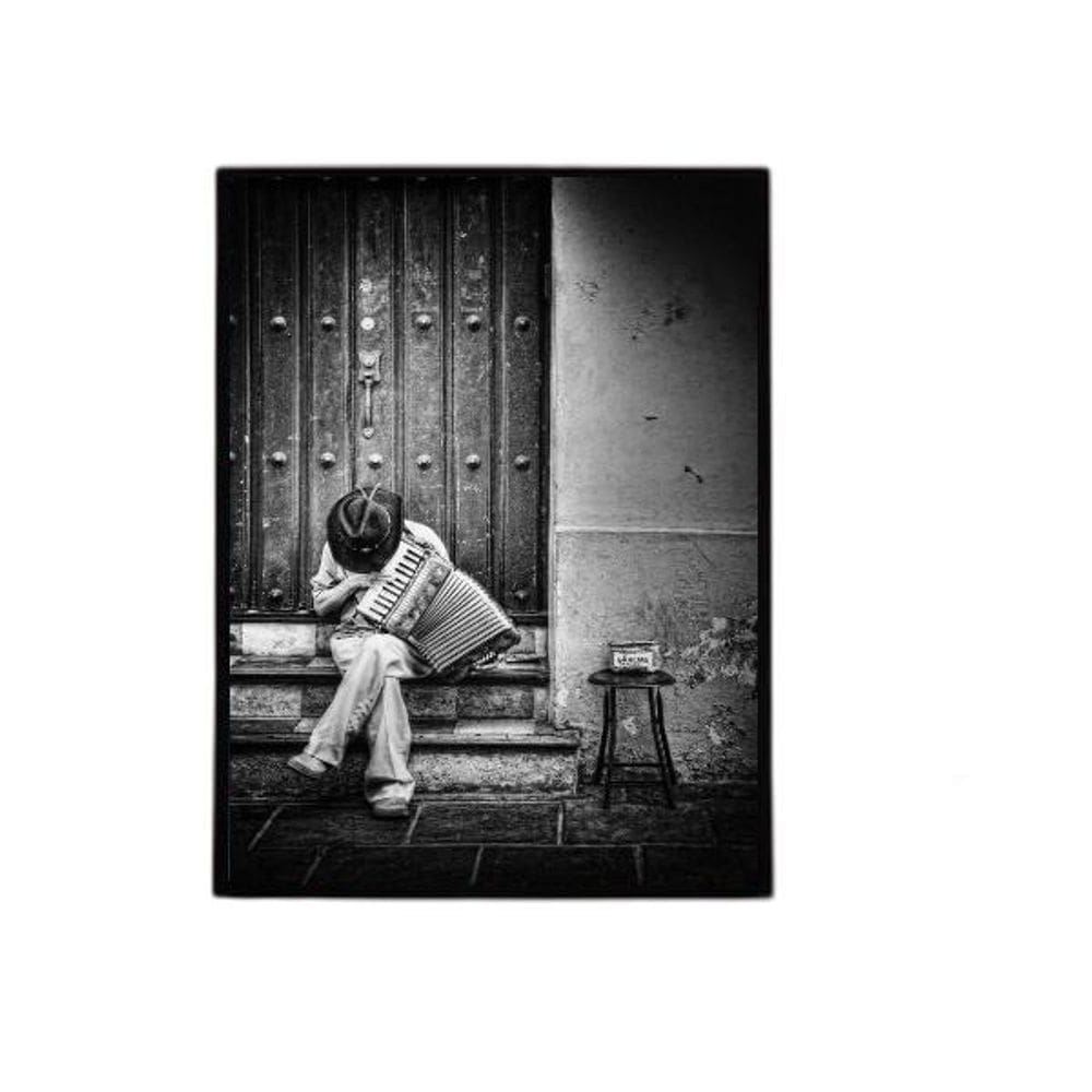 Quadro Fotografia Sanfoneiro 45X34Cm Com Vidro - Preta