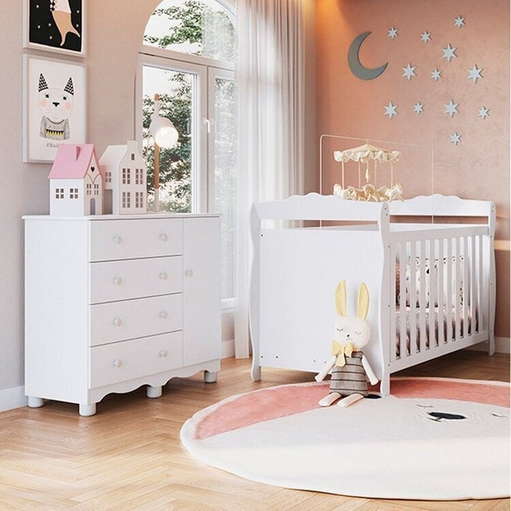 Quarto de Bebê com Berço Americano e Cômoda 1 Porta Nina Espresso Móveis Branco Brilho