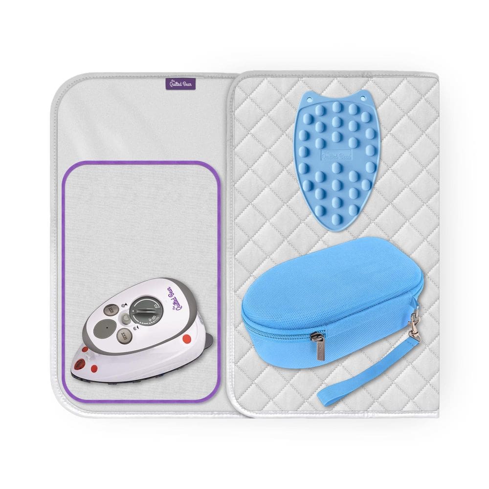 Ferro de viagem The Quilted Bear Mini Iron com Rest & Mat Blue