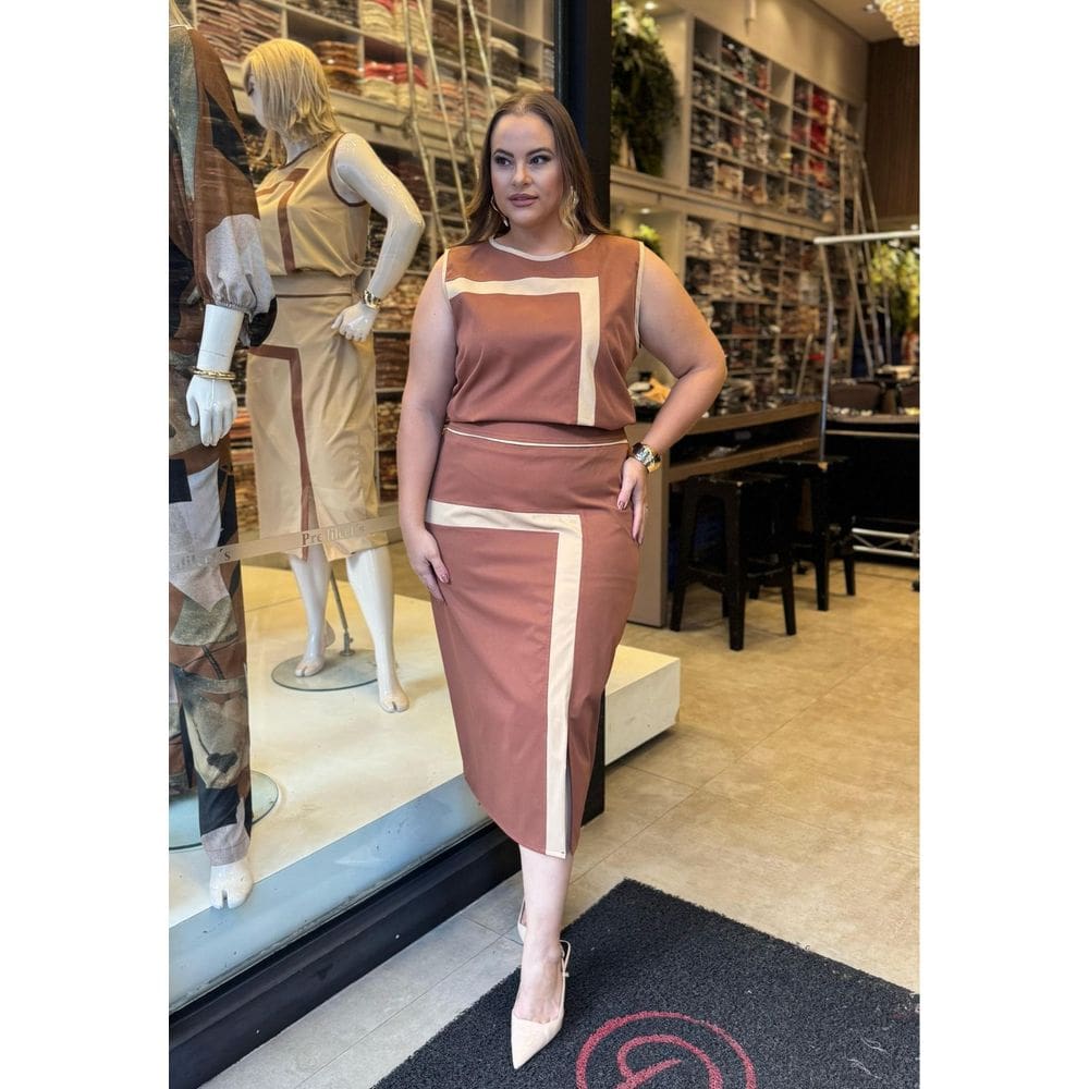 Conjunto Plus Size Saia Midi e Regata