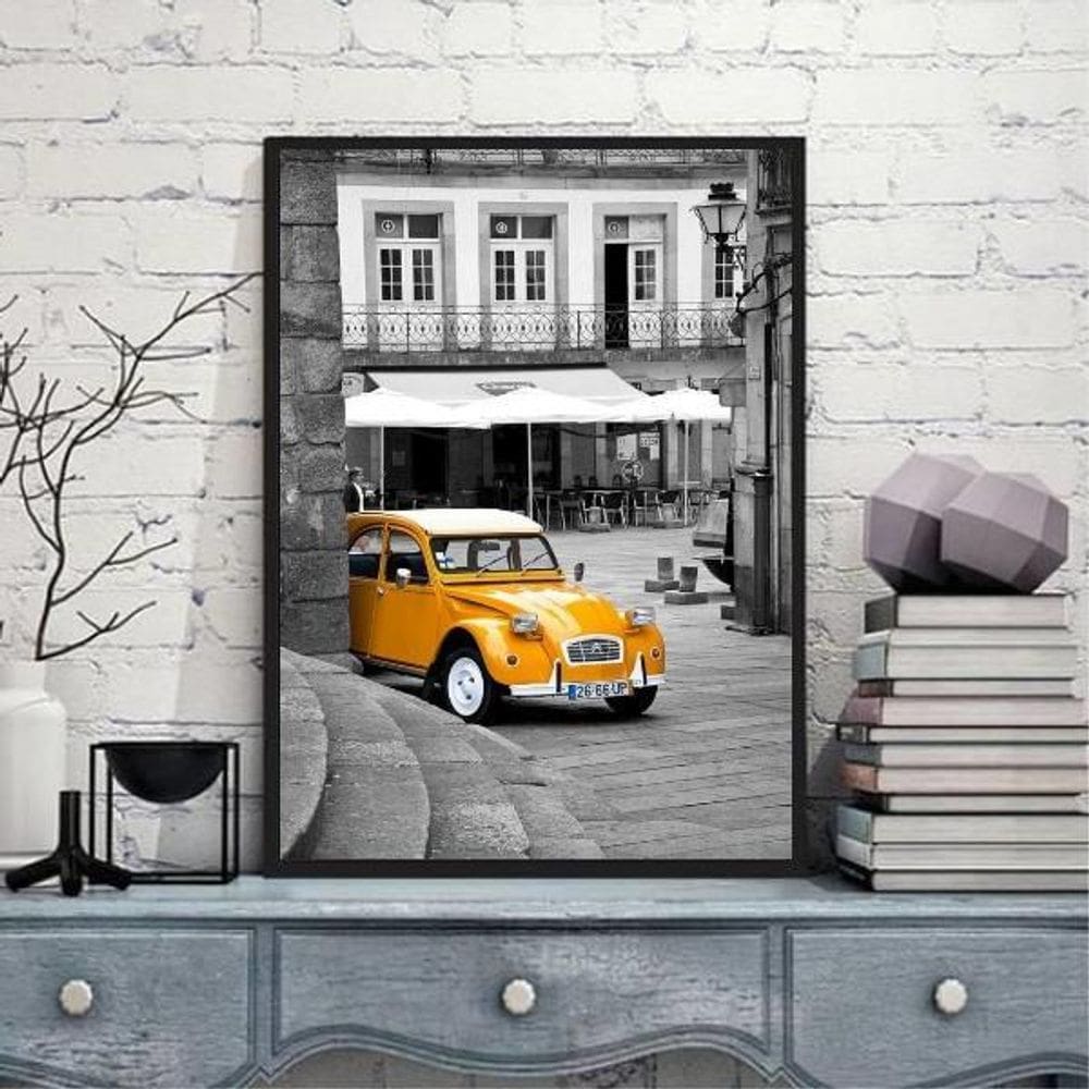 Quadro Fotografia Cidade Com Carro Amarelo 45X34 - Preta