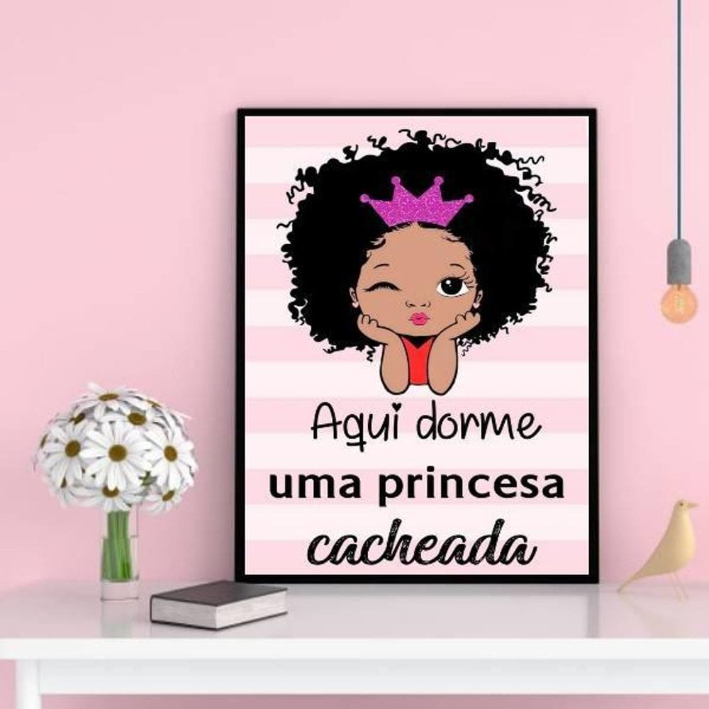 Quadro Aqui Dorme Uma Princesa Cacheada 33X24 Madeira Preta
