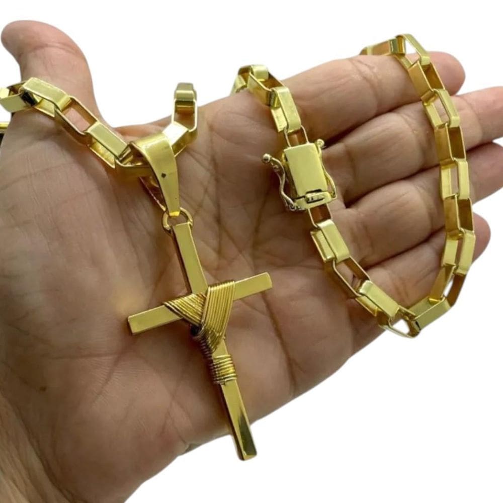 Cordão 10Mm Tijolinho Curto + Pingente Cruz - Banhado A Ouro