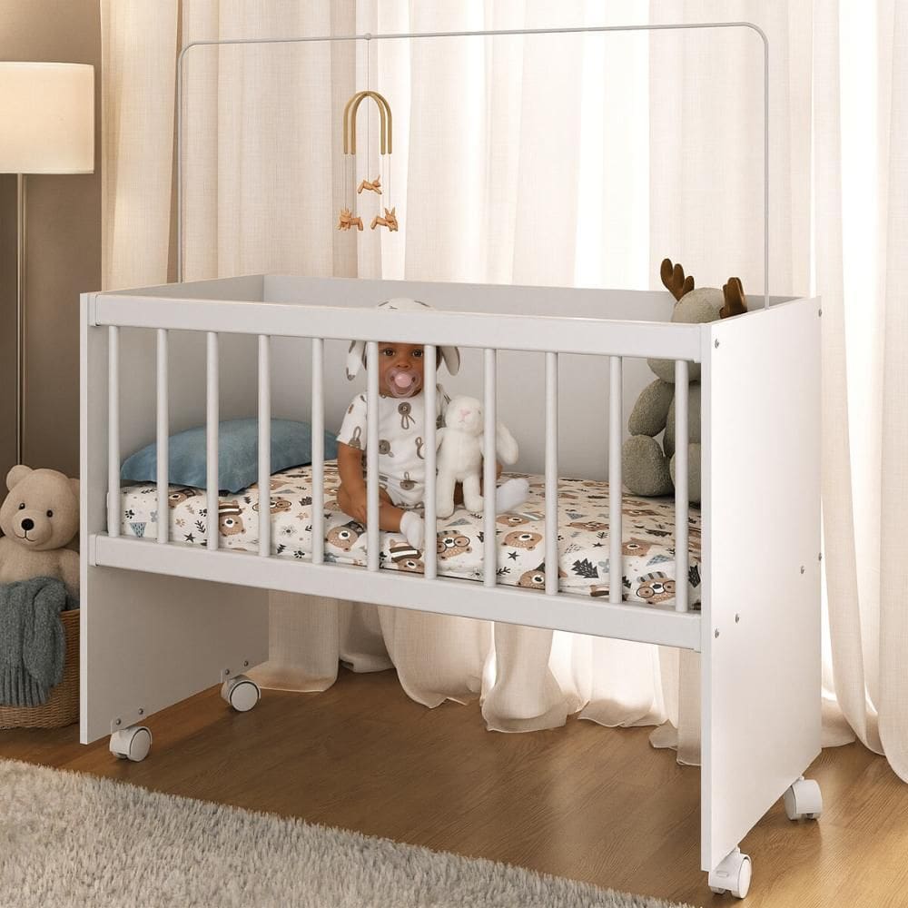Berço Reborn com Colchão Incluso e Rodízios Multimóveis MP4382C