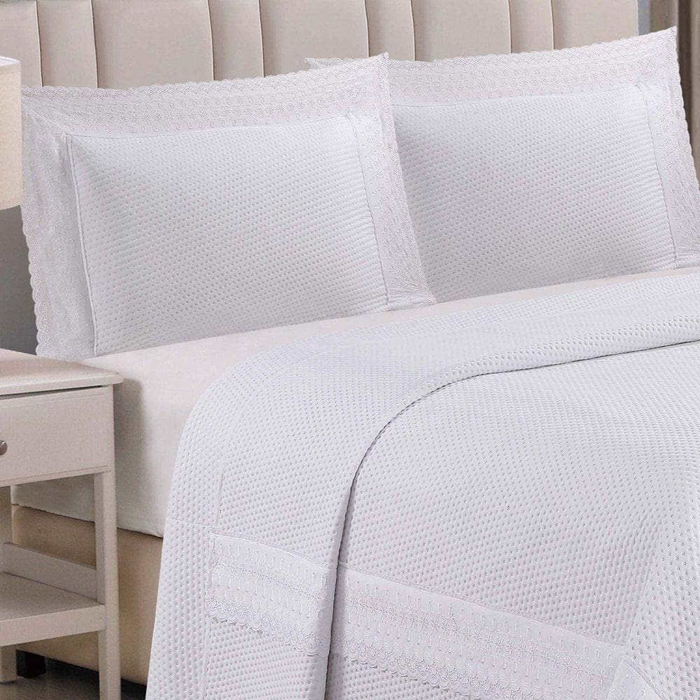 Cobre Leito Queen Majestic Bordado Inglês Micropercal 300 Fios Toque De Algodão 3 Peças - Branco
