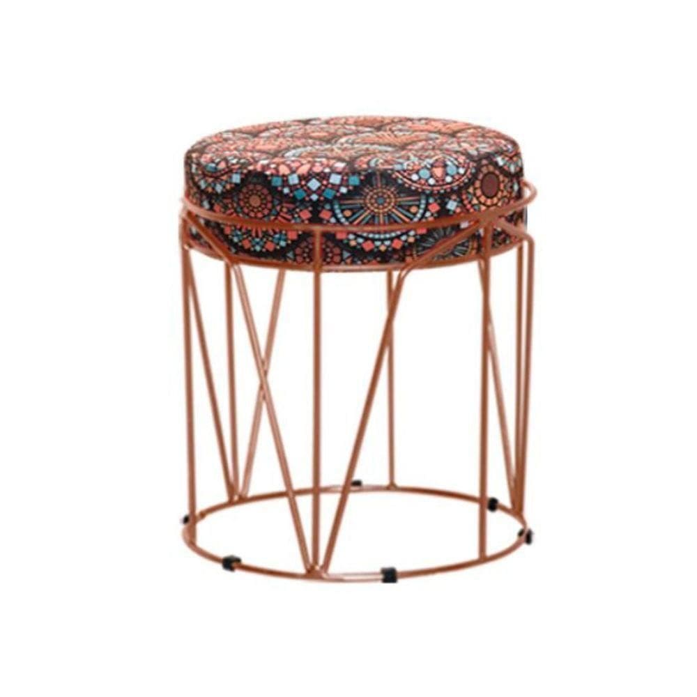 Puff Aramado Babu Com Armação Bronze Estofado Em Suede