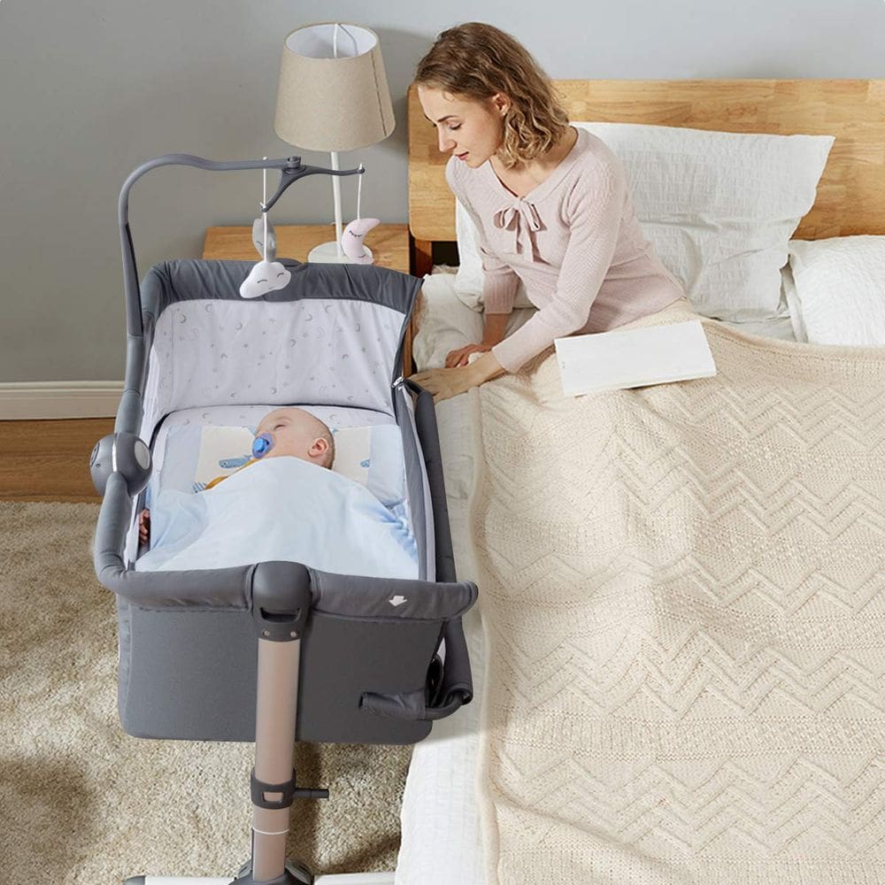 Berço de bebê BABY JOY com altura ajustável com caixa de música e bolsa