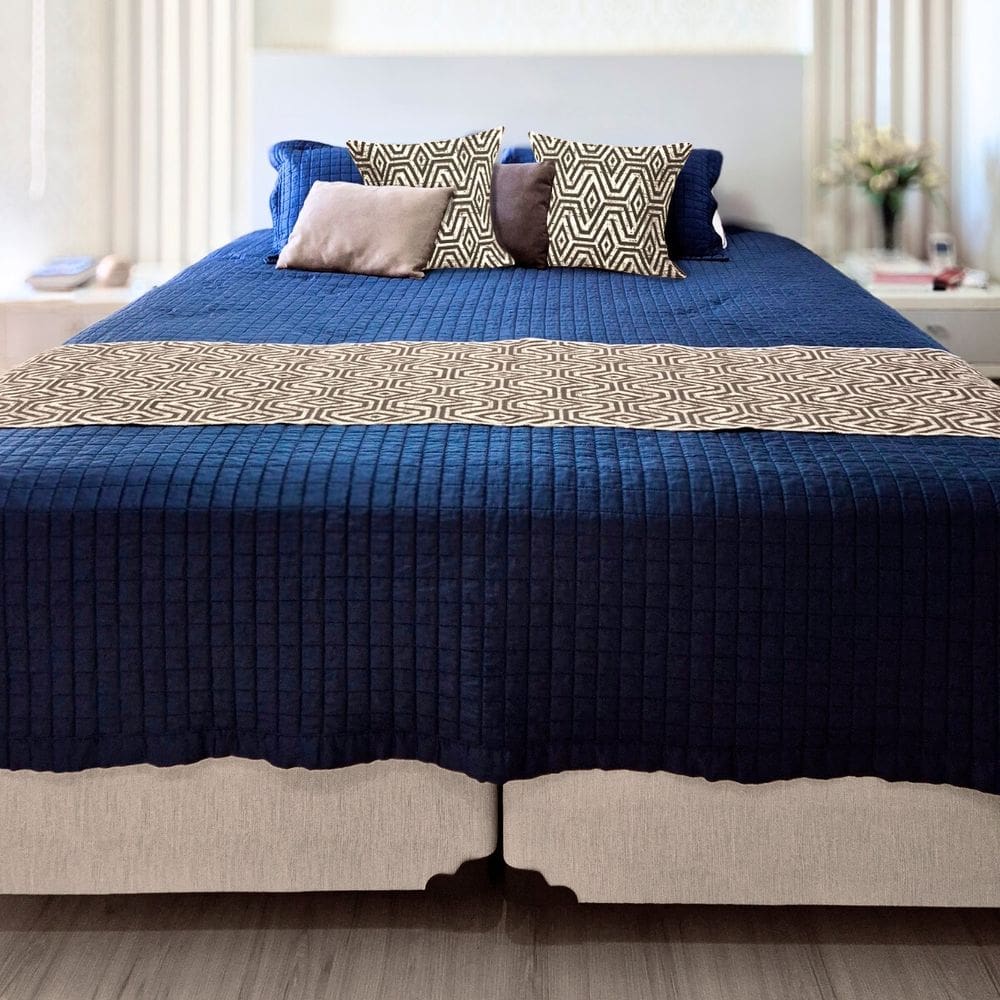 Peseira Queen Luxo p/ Cama Sofá + 2 Capa de Almofada Marrom