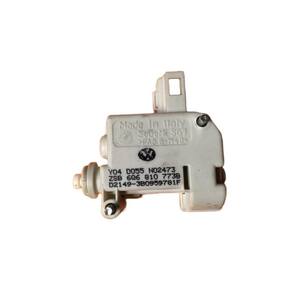 motor trava 380959781F Polo IV 9N/1 1.4i 16v Gasoline