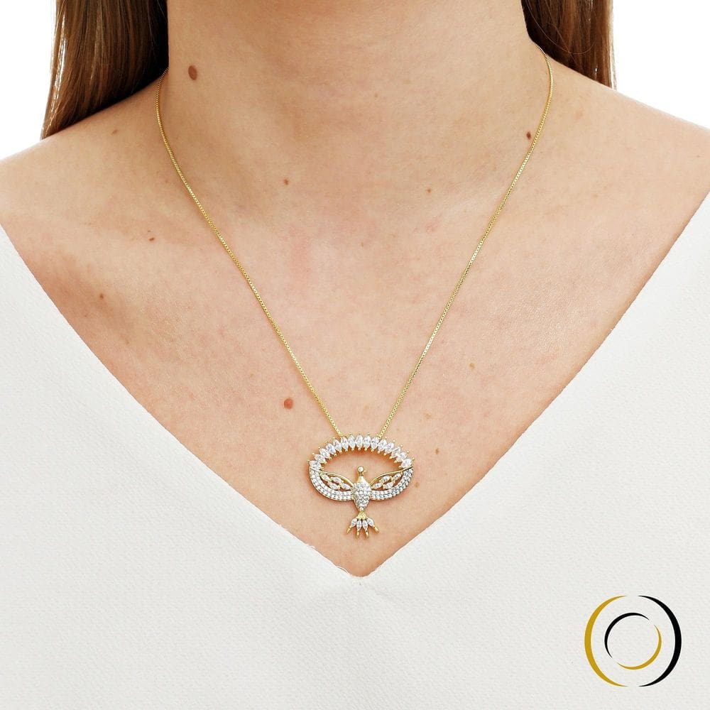 Colar Divino Espirito Santo Com Cristais Banhado A Ouro 18K