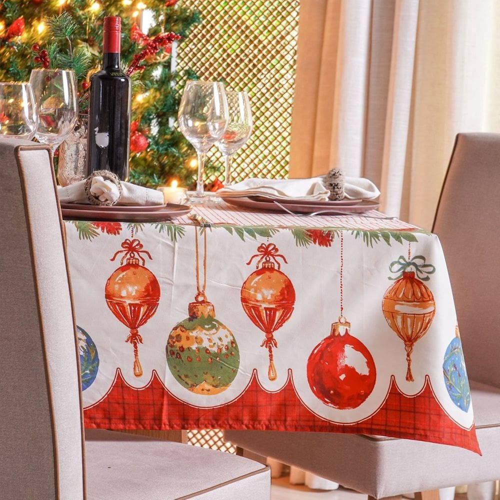 Toalha de Mesa Facile Natalina 4 Lugares 140x140cm 100% Poliéster