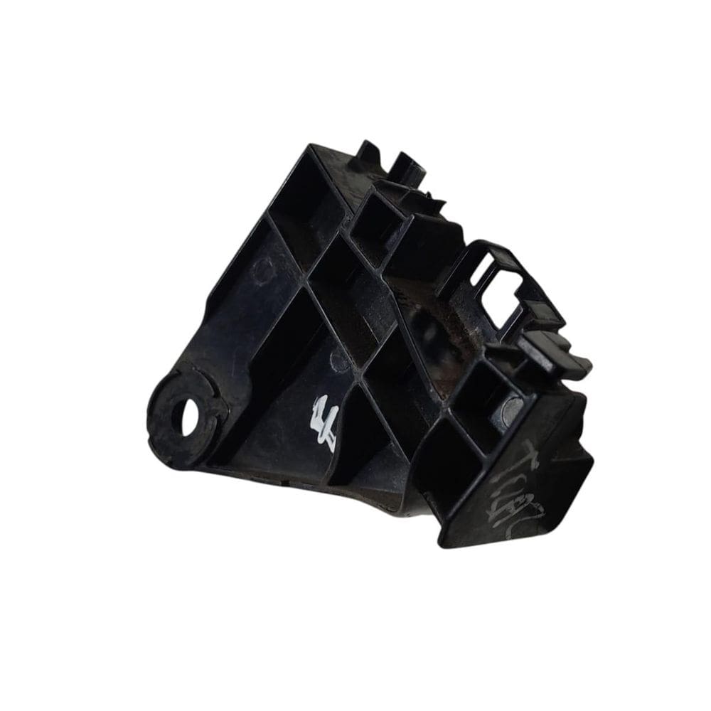 Guia Parachoque Traseiro Esquerdo Toyota Corolla 2016