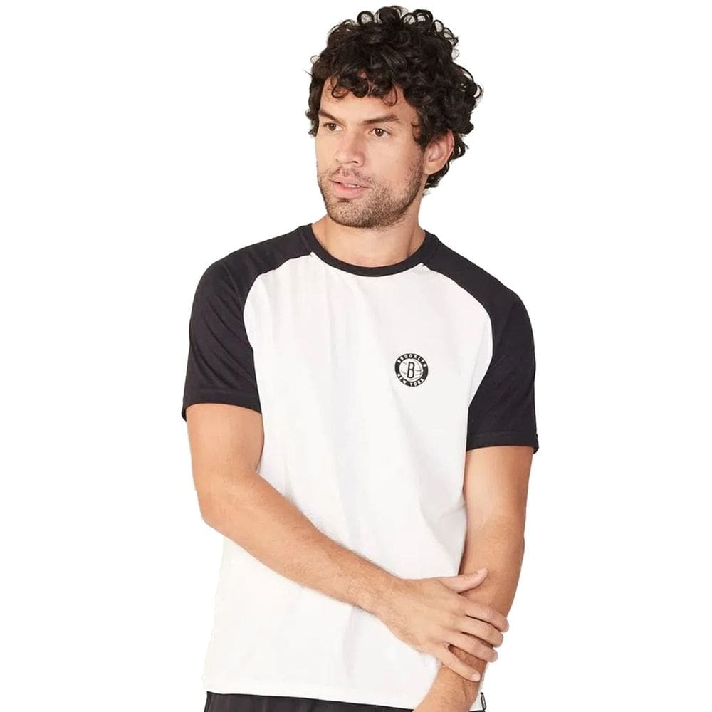 Camiseta NBA Logo Brooklyn Nets Off White Raglan