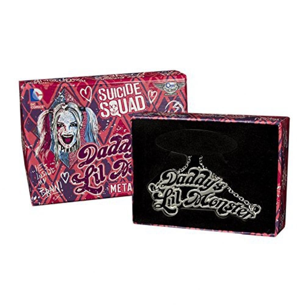 Colar QMx Suicide Squad Daddy`s Little Monster Silver