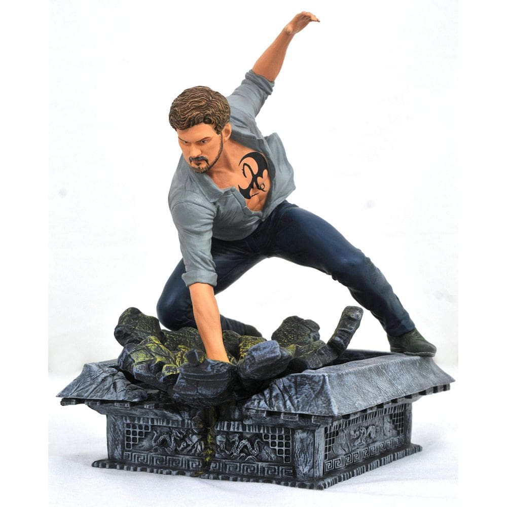 Figura de PVC Diamond Select Toys Marvel Gallery Iron Fist 20cm