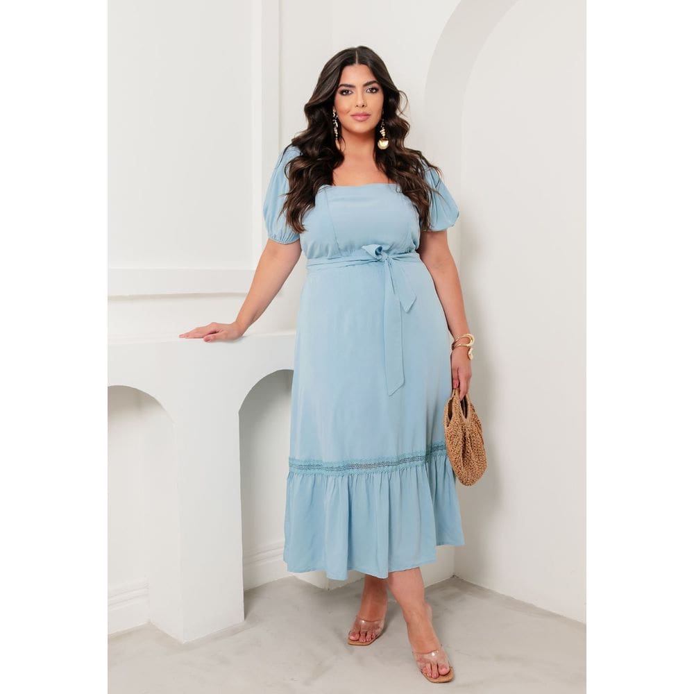 Vestido Liso Decote Quadrado Detalhe Renda