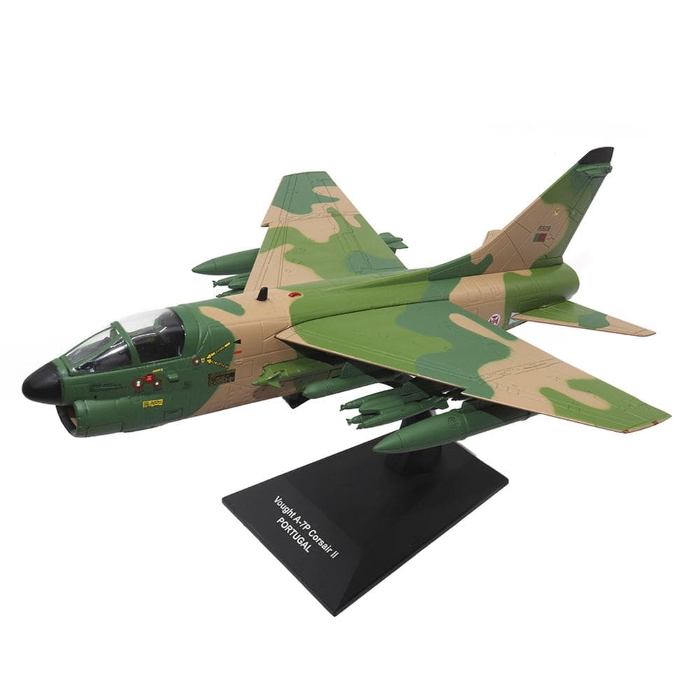Miniatura Avião Guerra 1/72 Vought A7P Corsair II Air Forc
