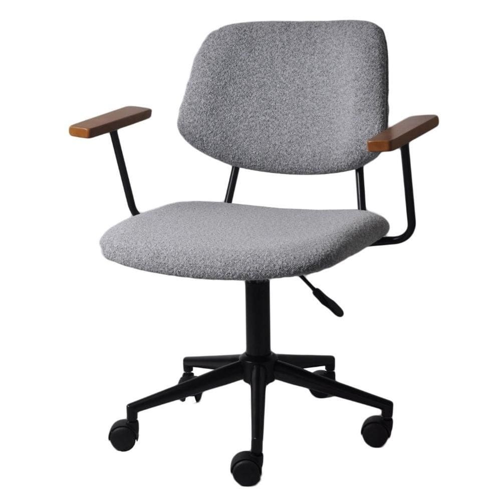 Cadeira Escritório Giratória Riga Or Design Tecido Bouclé Cinza Braços em Madeira Base Rodízio Preto