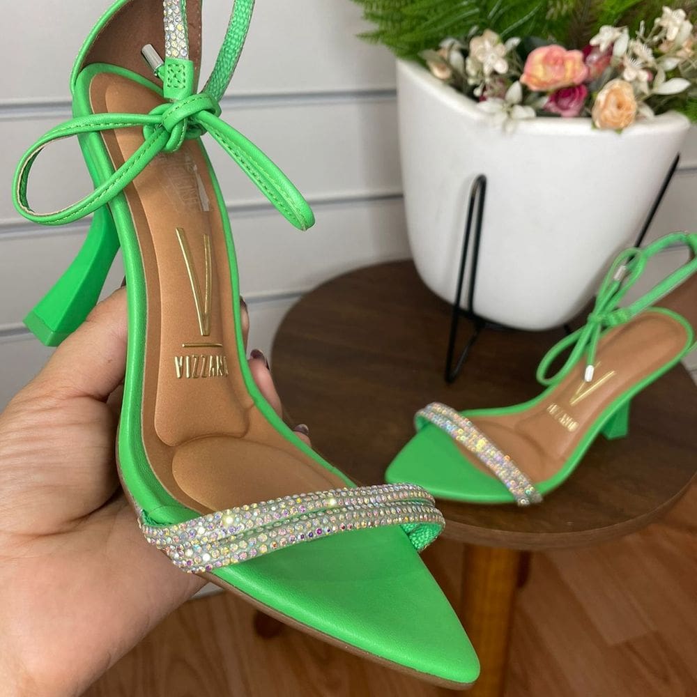 Sandália Salto Taça Bico Folha com Strass